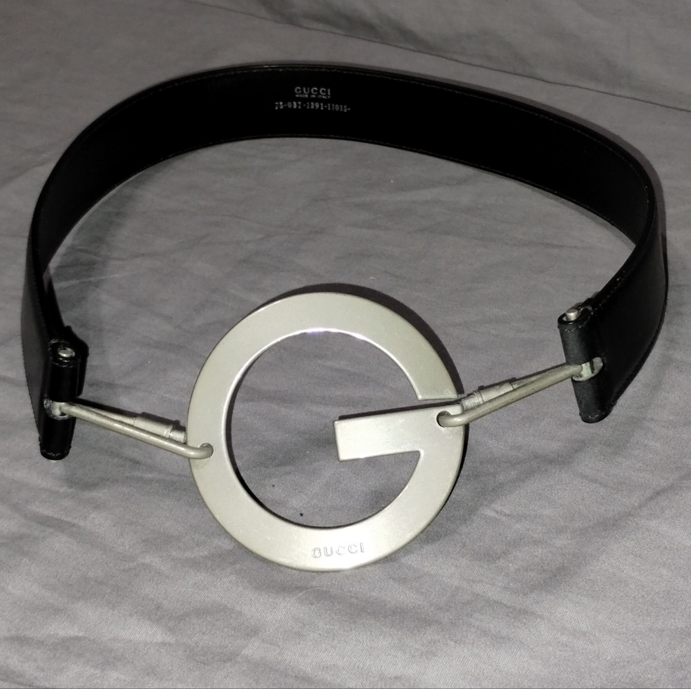 GUCCI BELT ~ BLACK LEATHER WITH SILVER "G" BUCKLE - Picture 3 of 16